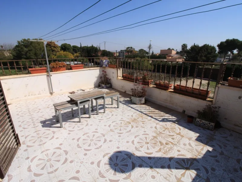 CAMPOAMOR, SPECTACULAR FINCA, 3500 M2 PLOT WITH 2 HOUSES, PRIVATE POOL, 2500 METERS FROM THE BEACH