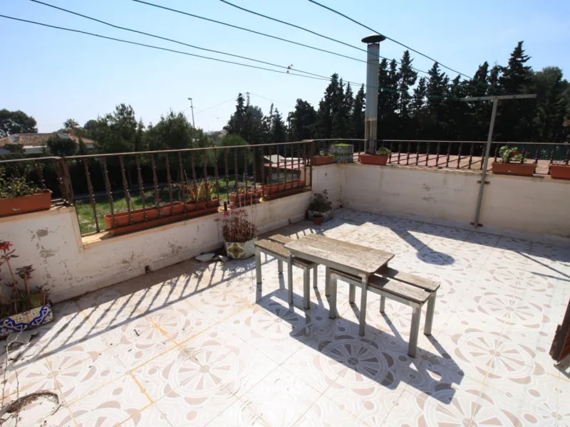 CAMPOAMOR, SPECTACULAR FINCA, 3500 M2 PLOT WITH 2 HOUSES, PRIVATE POOL, 2500 METERS FROM THE BEACH