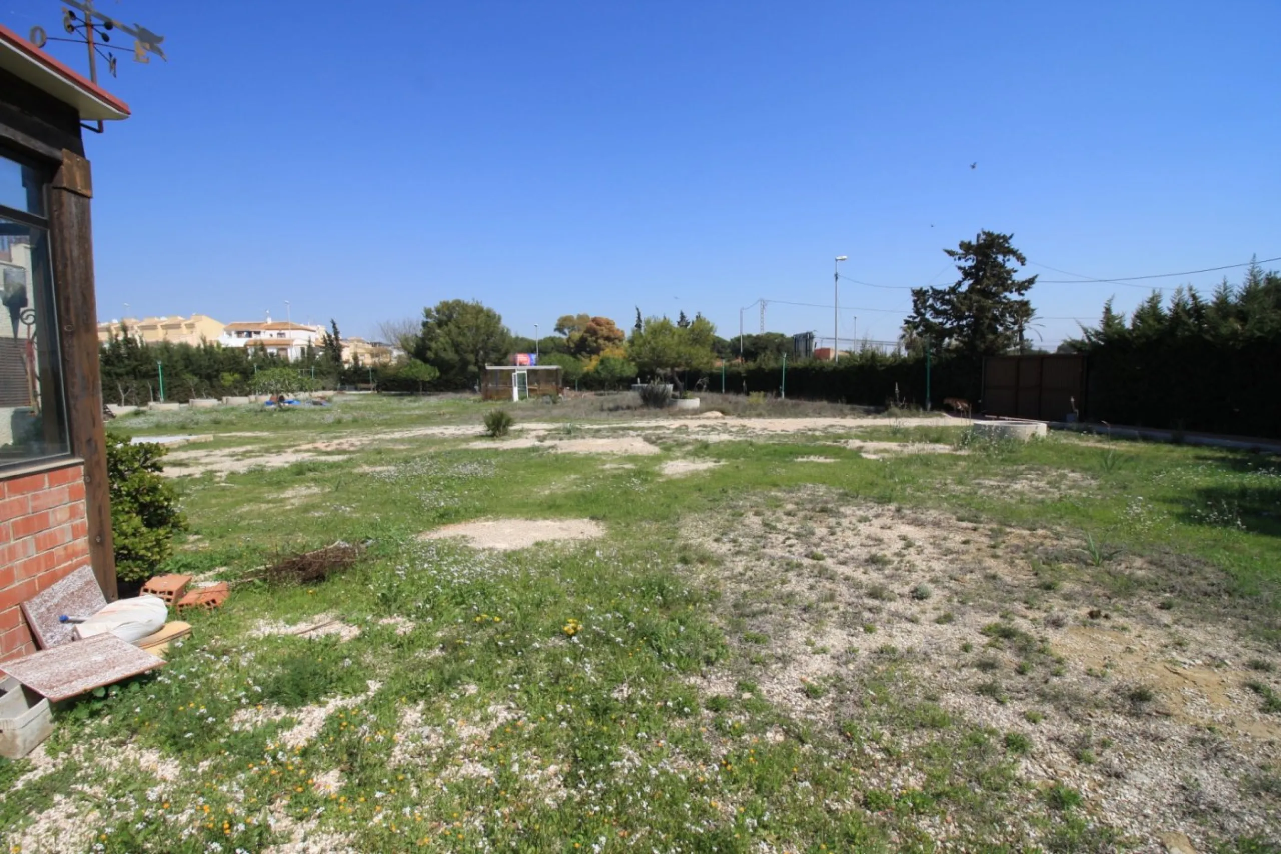 CAMPOAMOR, SPECTACULAR FINCA, 3500 M2 PLOT WITH 2 HOUSES, PRIVATE POOL, 2500 METERS FROM THE BEACH