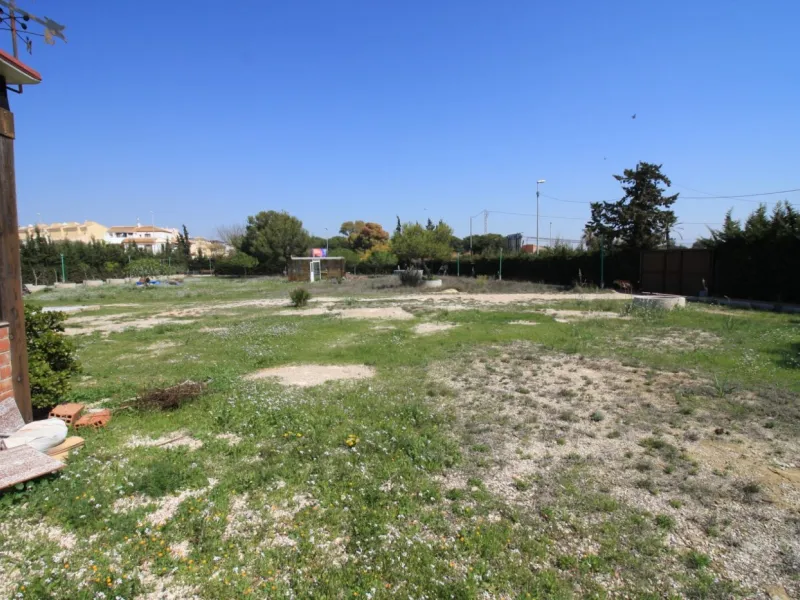 CAMPOAMOR, SPECTACULAR FINCA, 3500 M2 PLOT WITH 2 HOUSES, PRIVATE POOL, 2500 METERS FROM THE BEACH