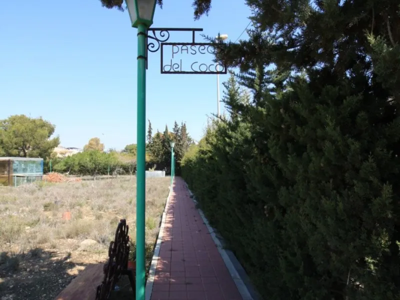 CAMPOAMOR, SPECTACULAR FINCA, 3500 M2 PLOT WITH 2 HOUSES, PRIVATE POOL, 2500 METERS FROM THE BEACH