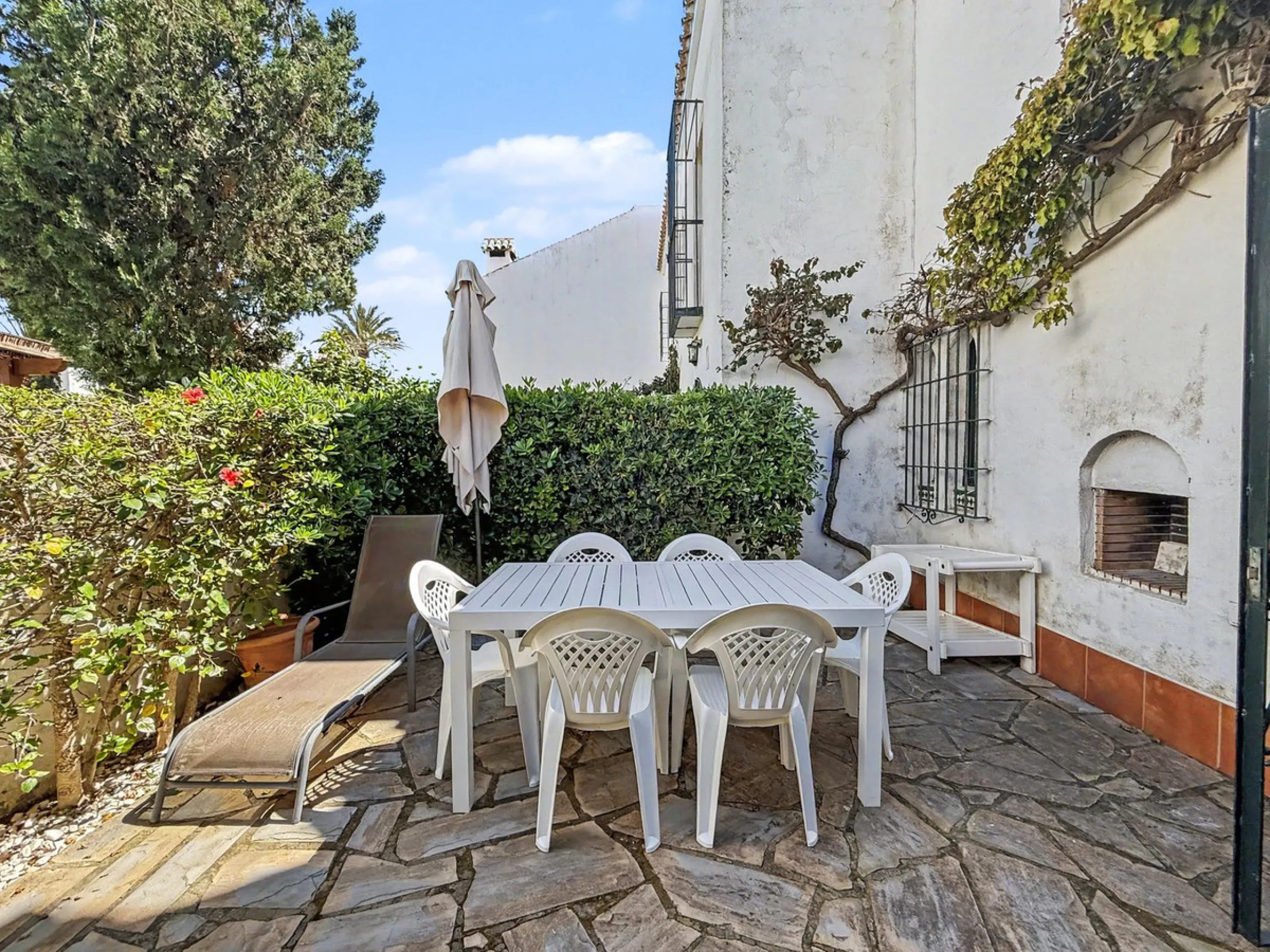 Strandnahes Reihenhaus in Casares Costa | Tourismuslizenz inklusive