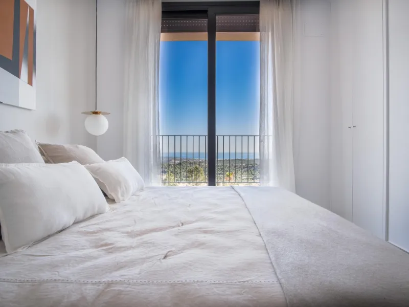 Villas de obra nueva con vistas al mar situadas en Polop