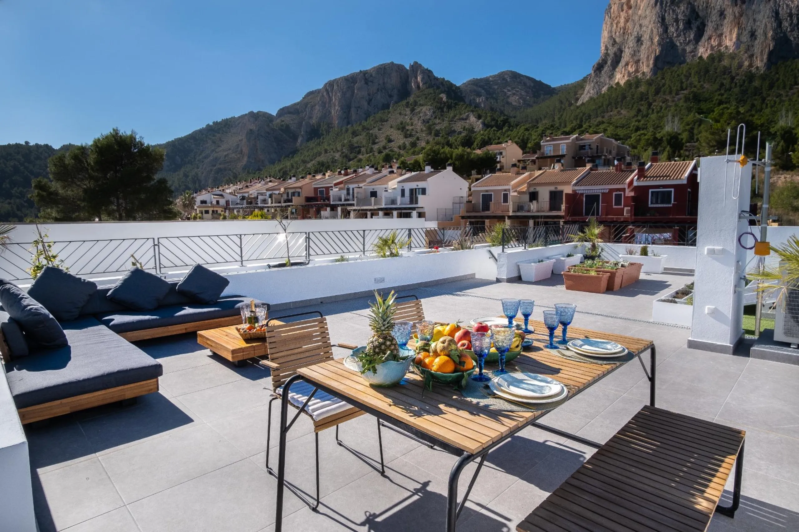 Brand new independent villas with sea views at Polop