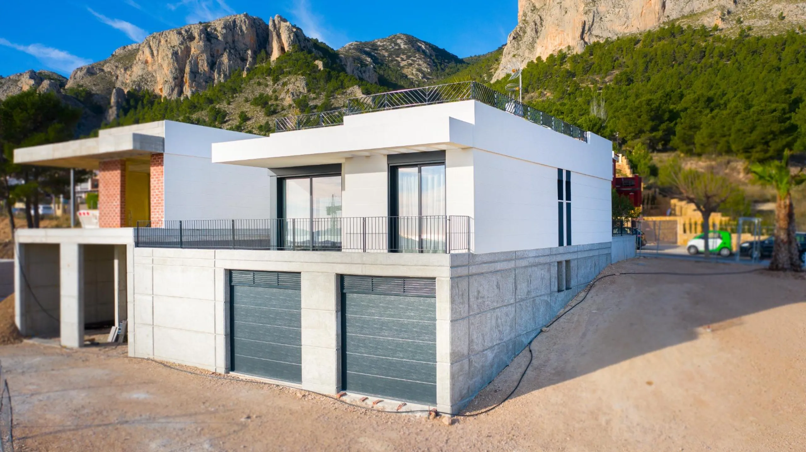 Brand new independent villas with sea views at Polop