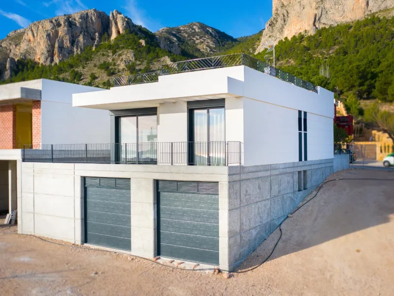 Brand new independent villas with sea views at Polop