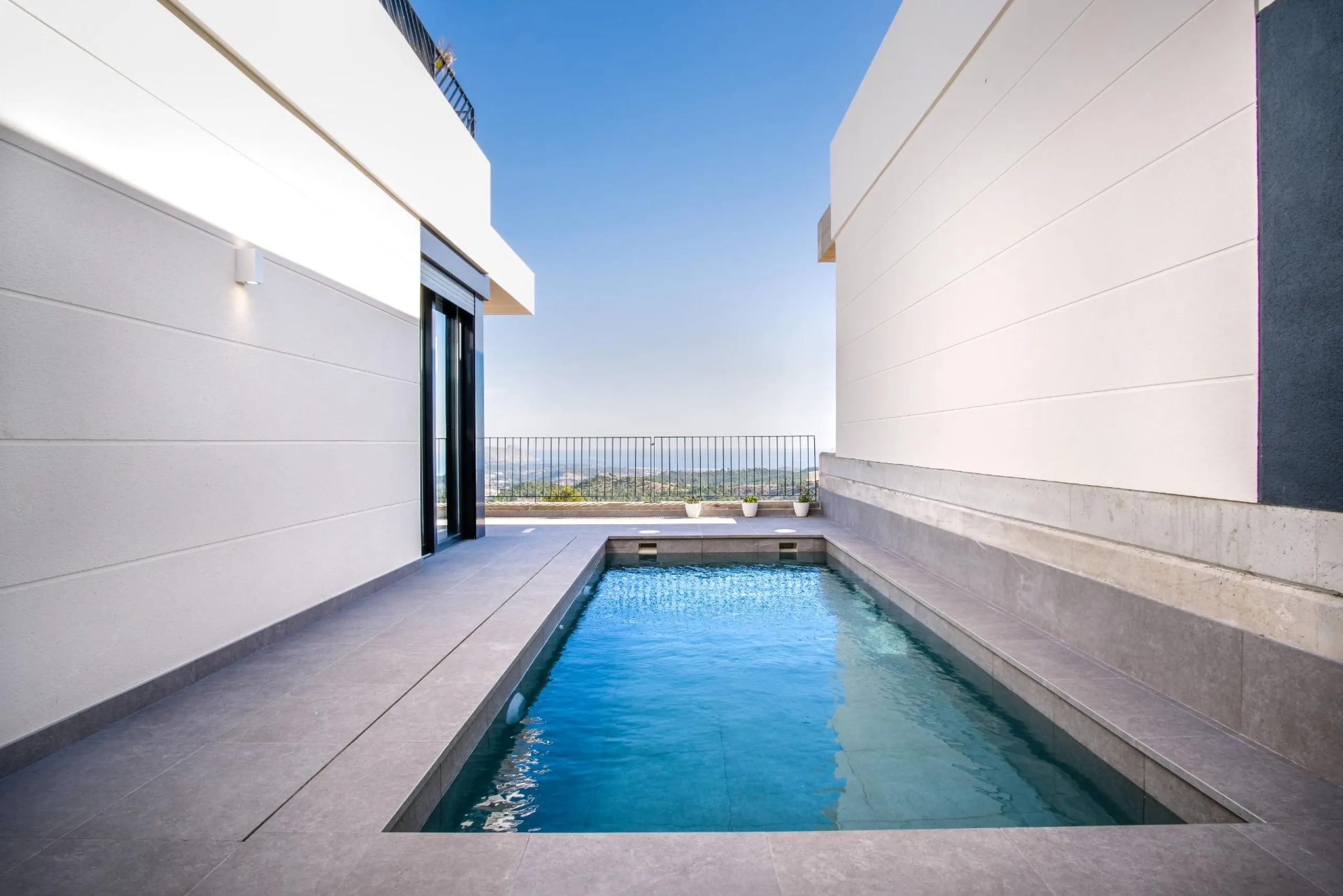 Brand new independent villas with sea views at Polop
