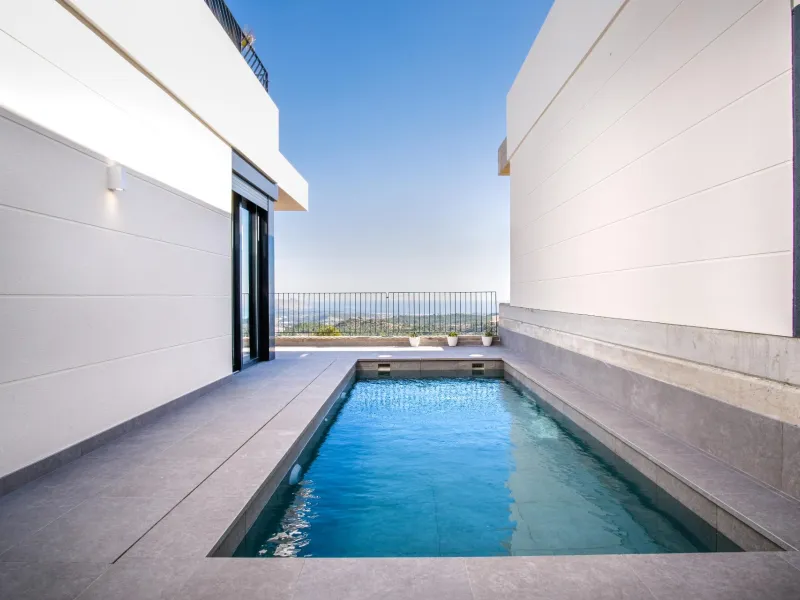 Brand new independent villas with sea views at Polop