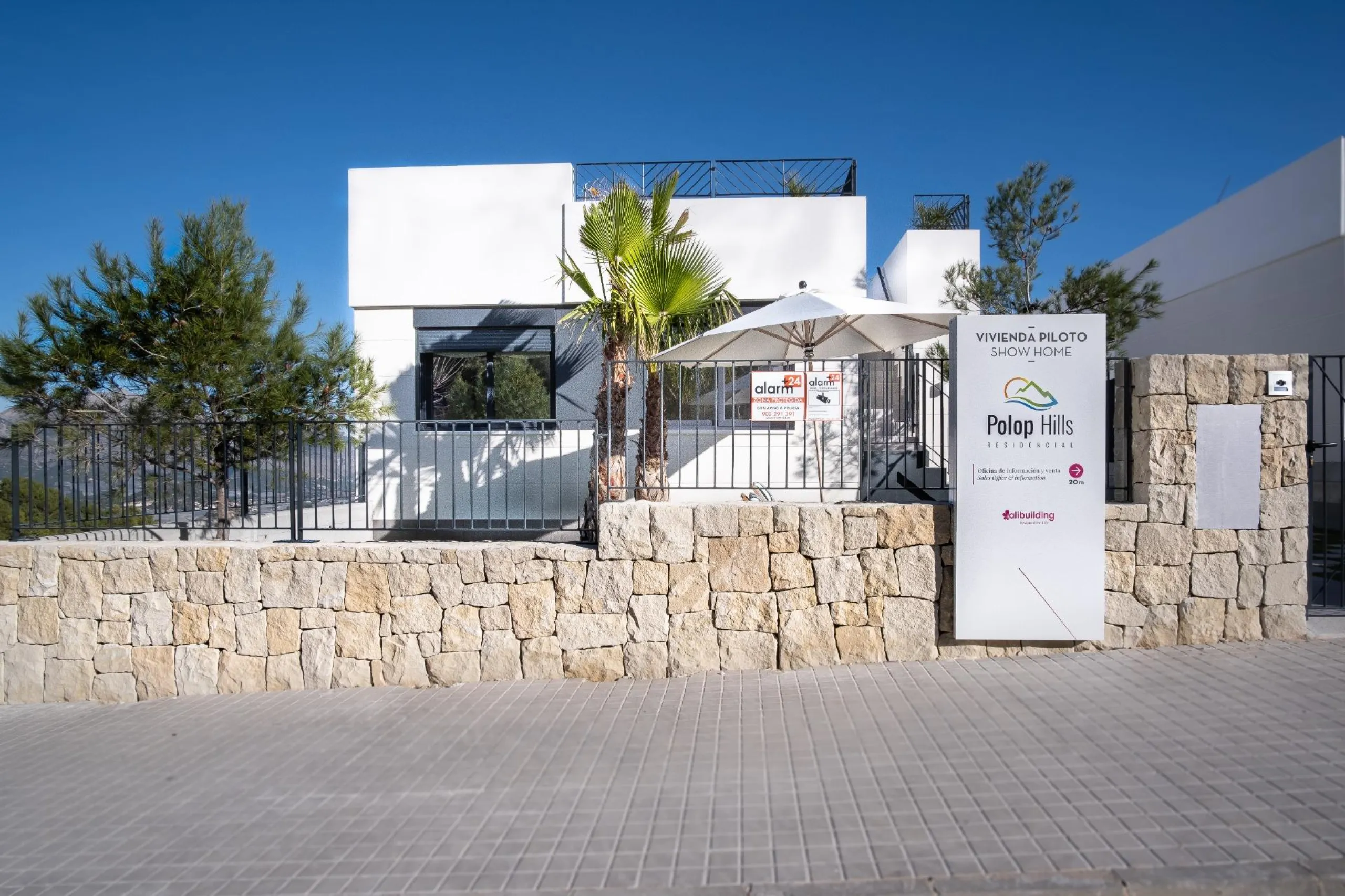 Brand new independent villas with sea views at Polop