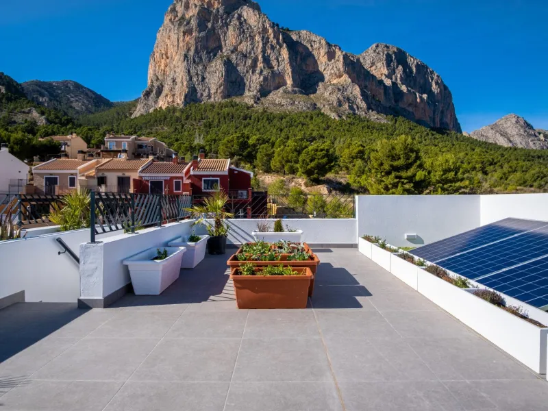Brand new independent villas with sea views at Polop