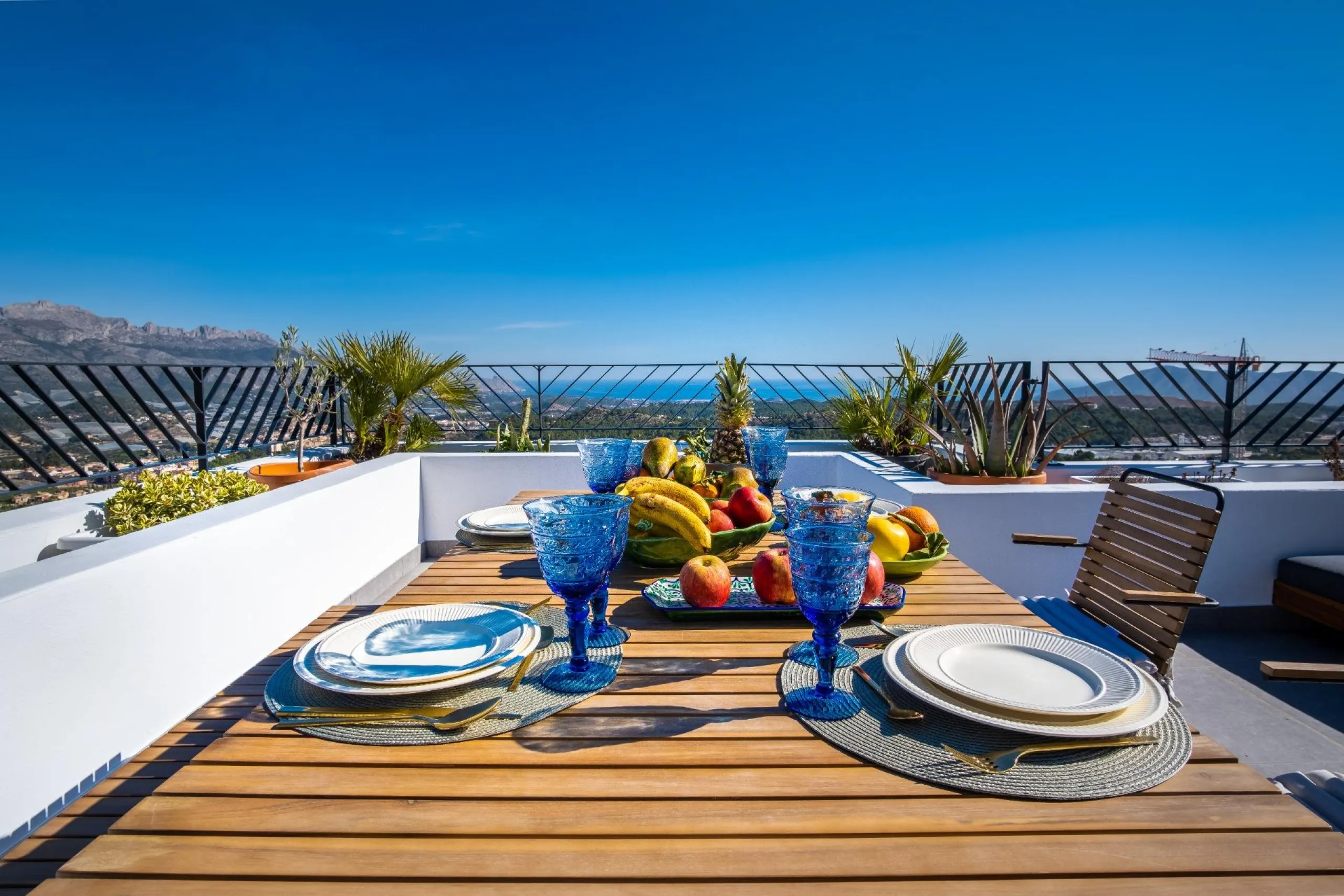 Brand new independent villas with sea views at Polop