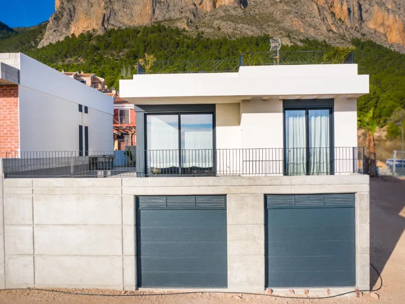 Brand new independent villas with sea views at Polop