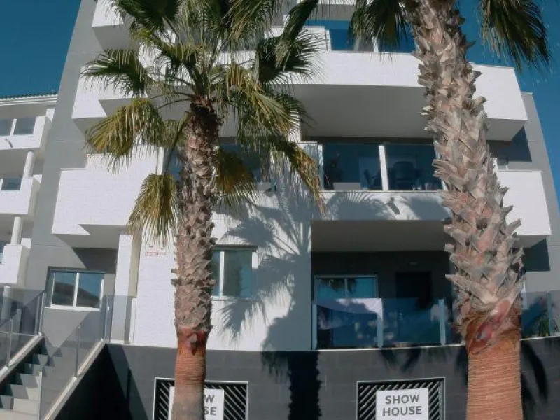 Luxury apartment between sea and golf in Orihuela Costa