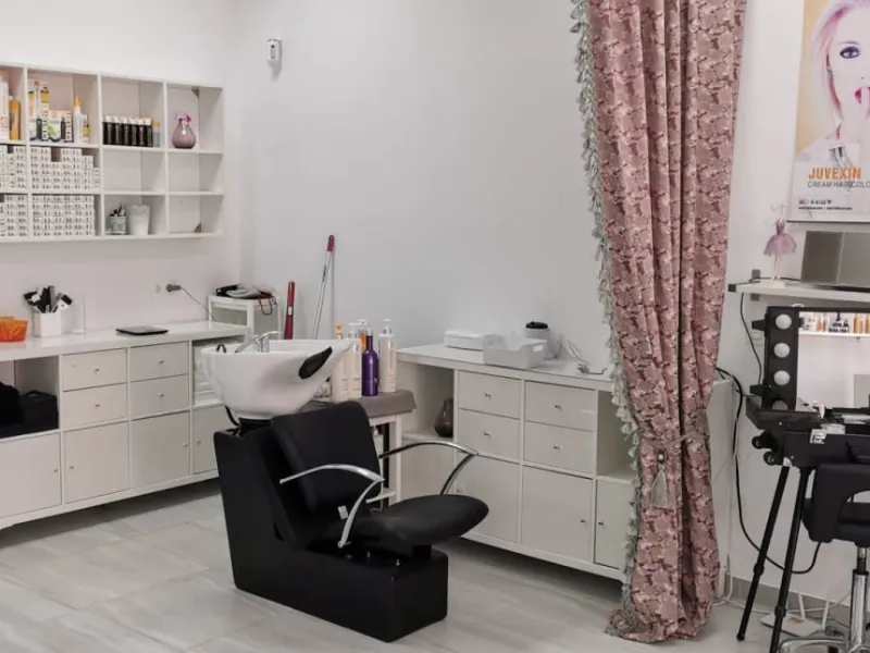 COMMERCIAL PREMISES IN LA ZENIA