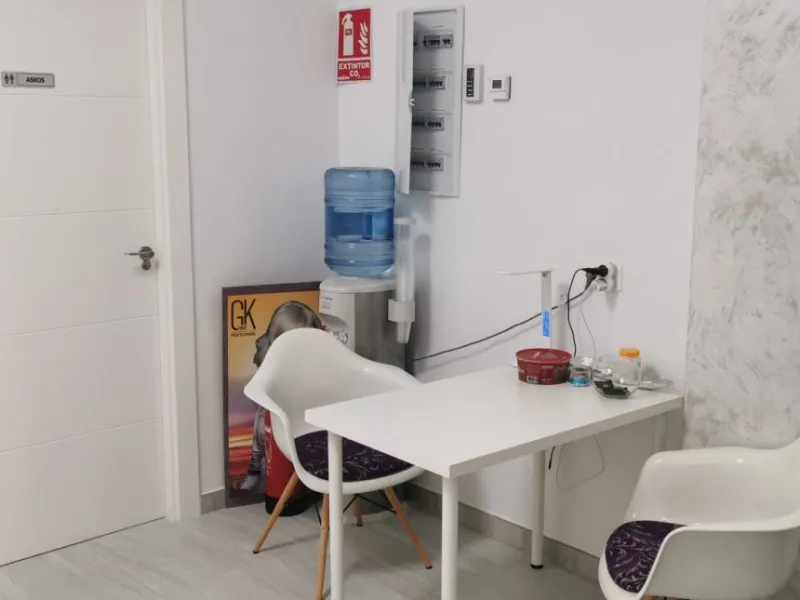 COMMERCIAL PREMISES IN LA ZENIA