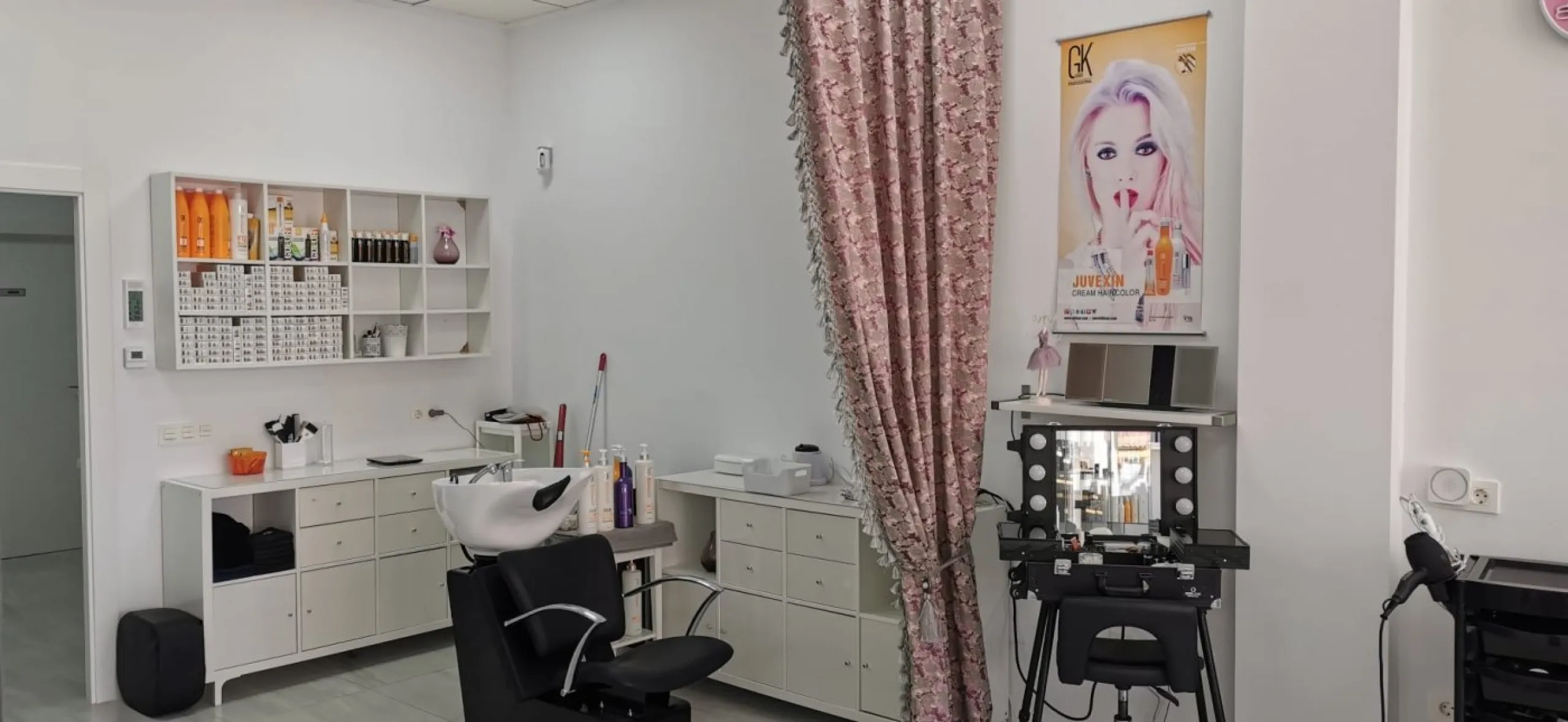 COMMERCIAL PREMISES IN LA ZENIA