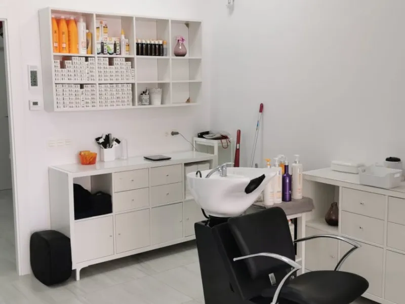 COMMERCIAL PREMISES IN LA ZENIA