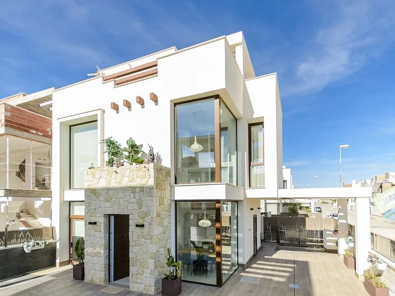 VILLA DE OBRA NUEVA EN PLAYA HONDA