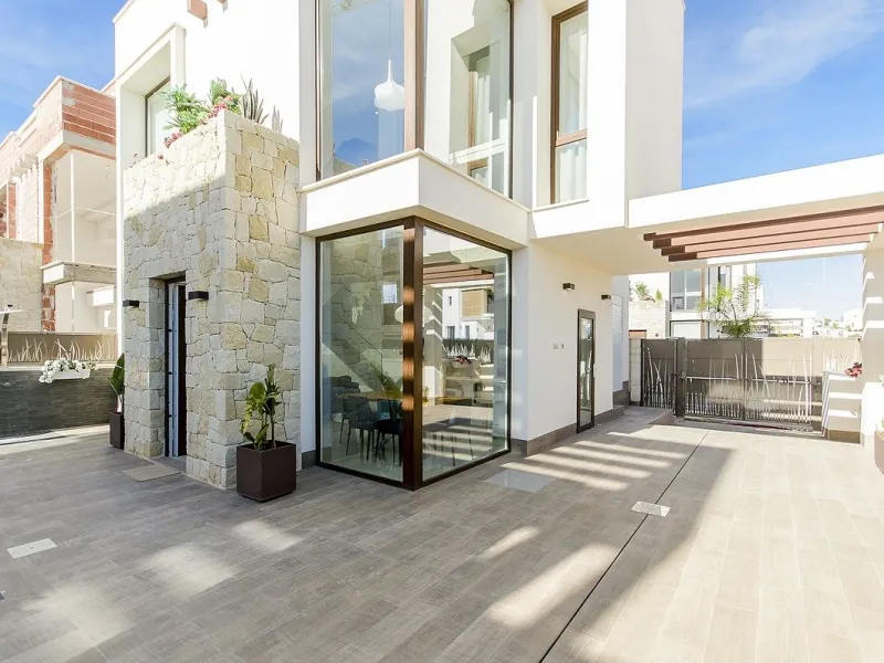 NEW BUILT VILLA IN PLAYA HONDA
