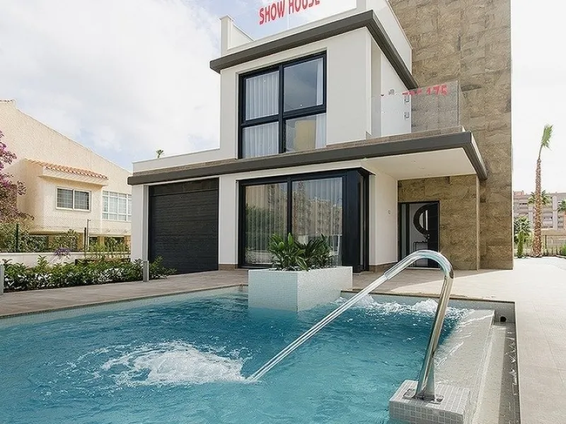 NEW BUILT VILLA IN PLAYA HONDA