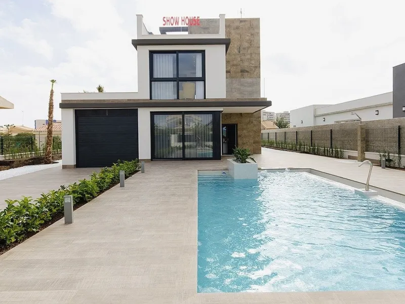 NEW BUILT VILLA IN PLAYA HONDA