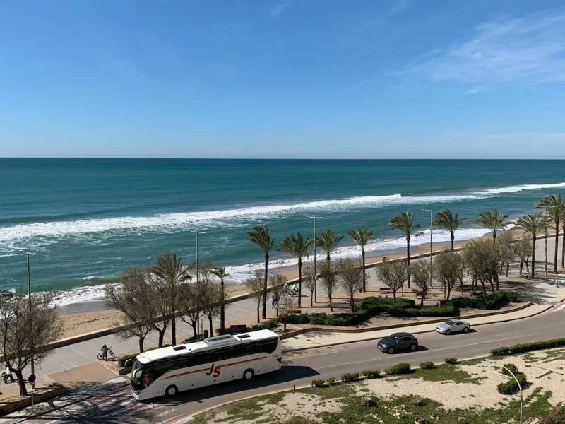 Apartamento luminoso con vistas al mar en El Mas Mel, Calafell