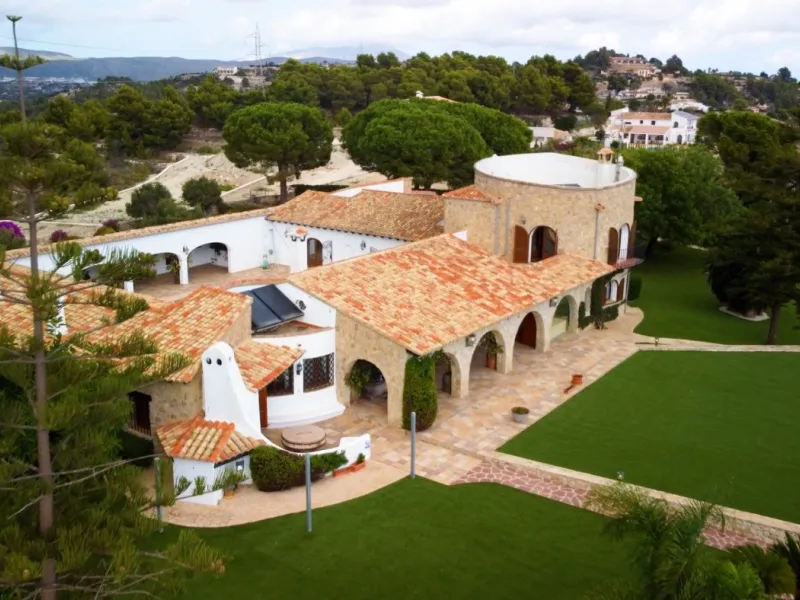LUXURY HOUSE IN BENISSA