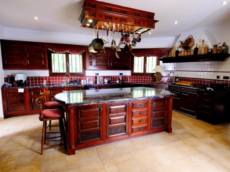 LUXURY HOUSE IN BENISSA