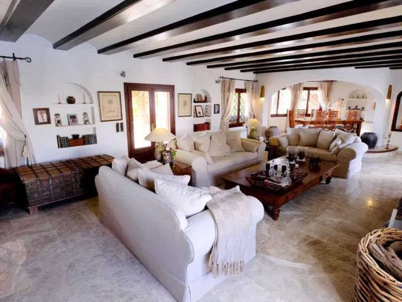 LUXURY HOUSE IN BENISSA