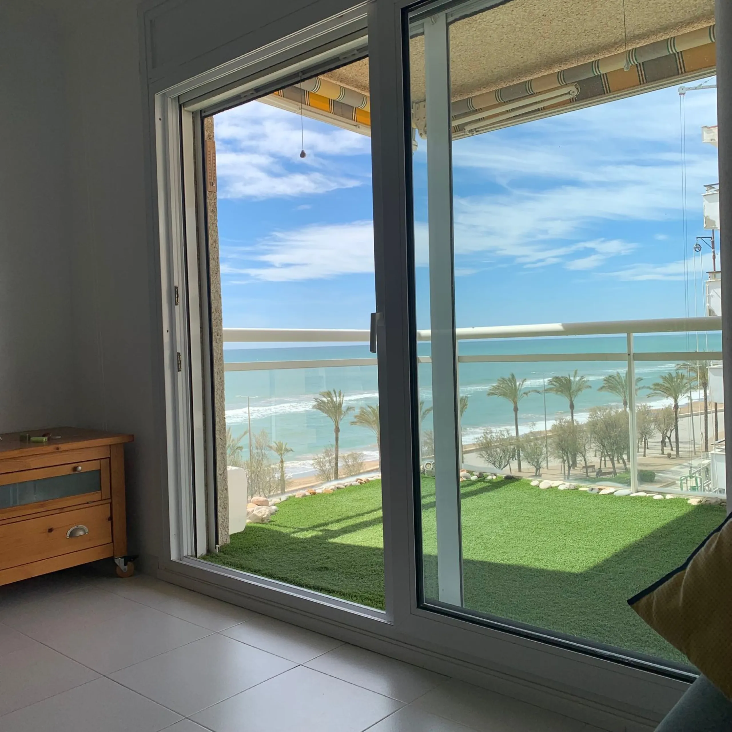 Apartamento luminoso con vistas al mar en El Mas Mel, Calafell