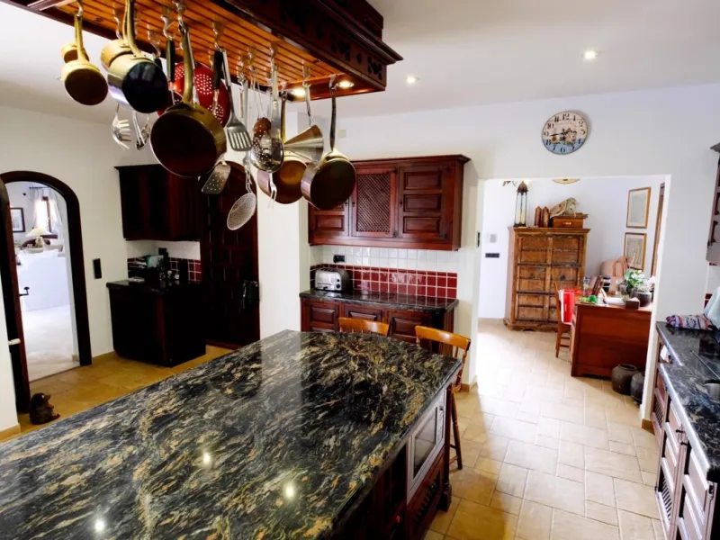 LUXURY HOUSE IN BENISSA