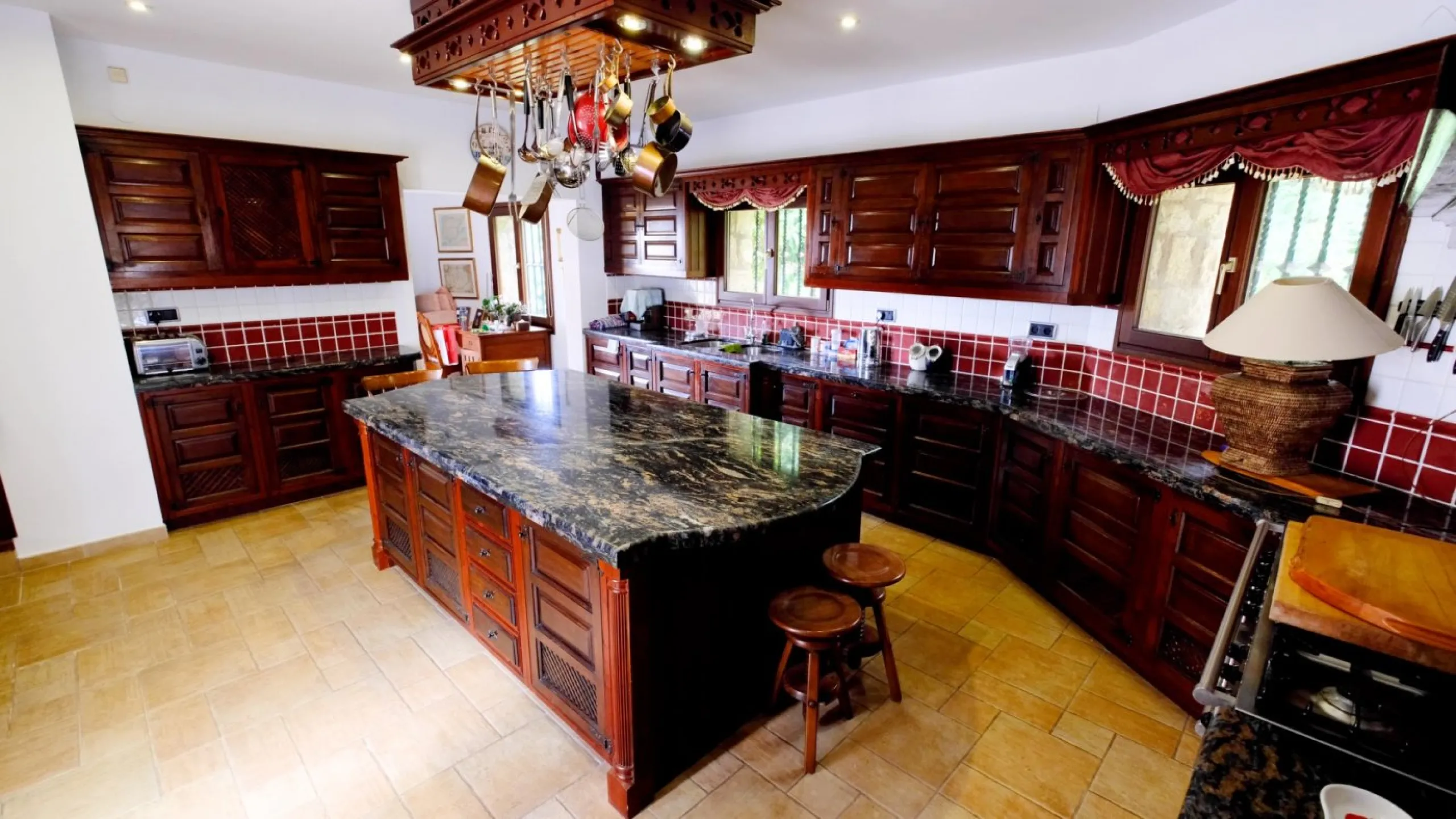 LUXURY HOUSE IN BENISSA