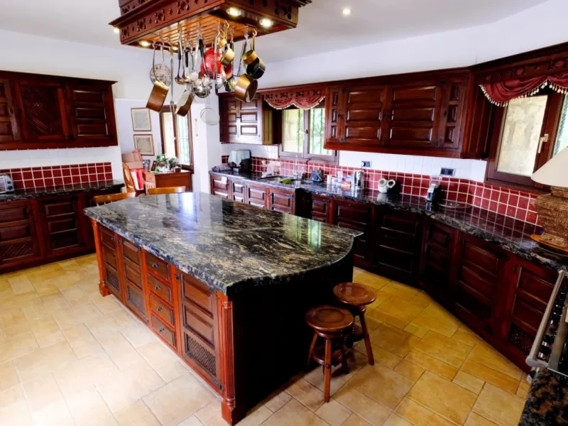 LUXURY HOUSE IN BENISSA
