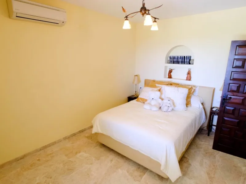 LUXURY HOUSE IN BENISSA
