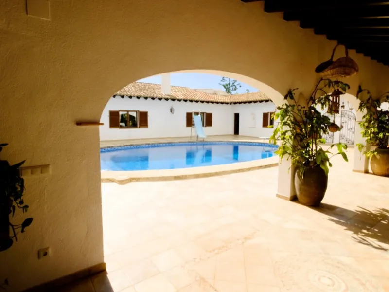 LUXURY HOUSE IN BENISSA