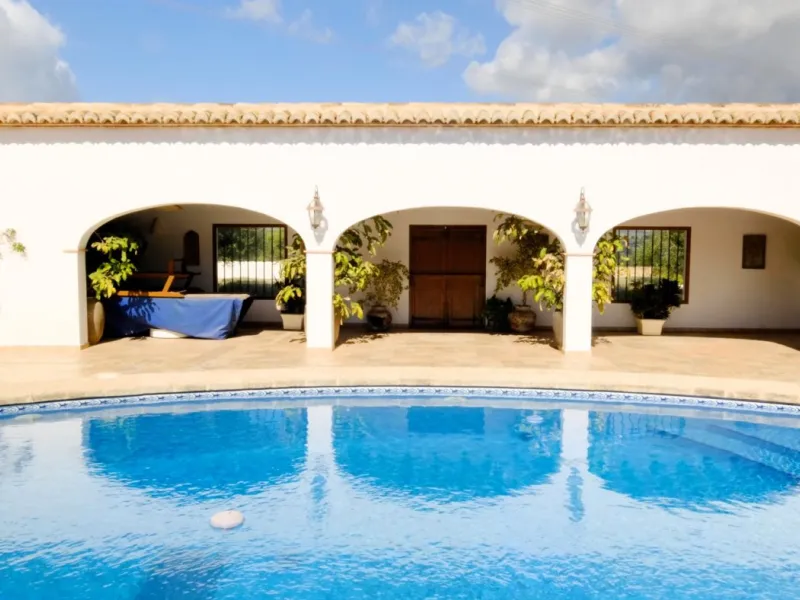 LUXURY HOUSE IN BENISSA