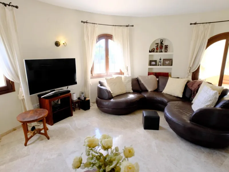 LUXURY HOUSE IN BENISSA
