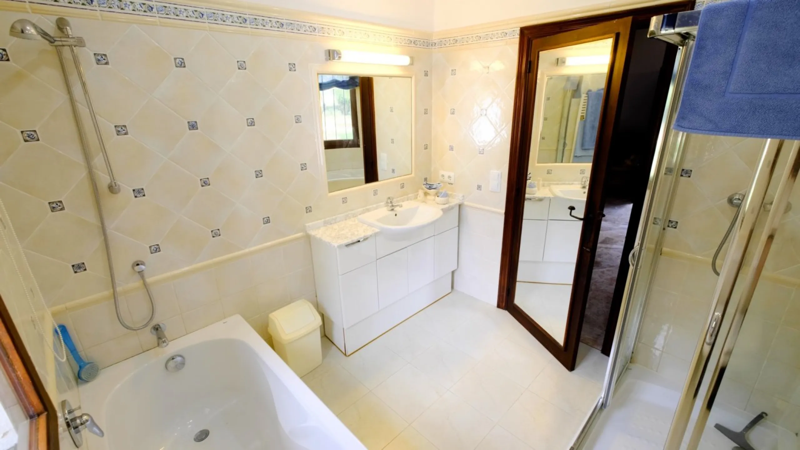 LUXURY HOUSE IN BENISSA
