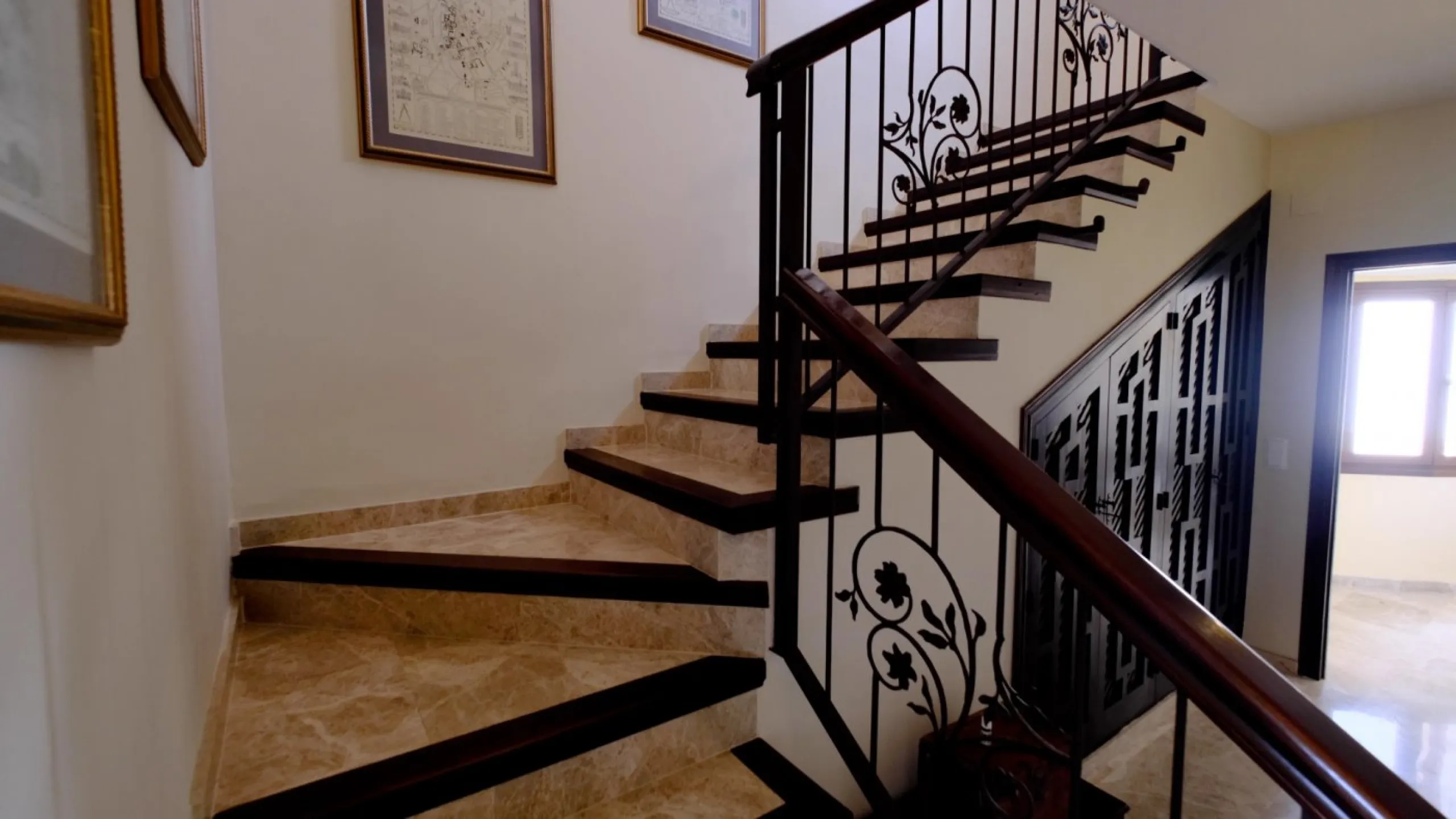 LUXURY HOUSE IN BENISSA
