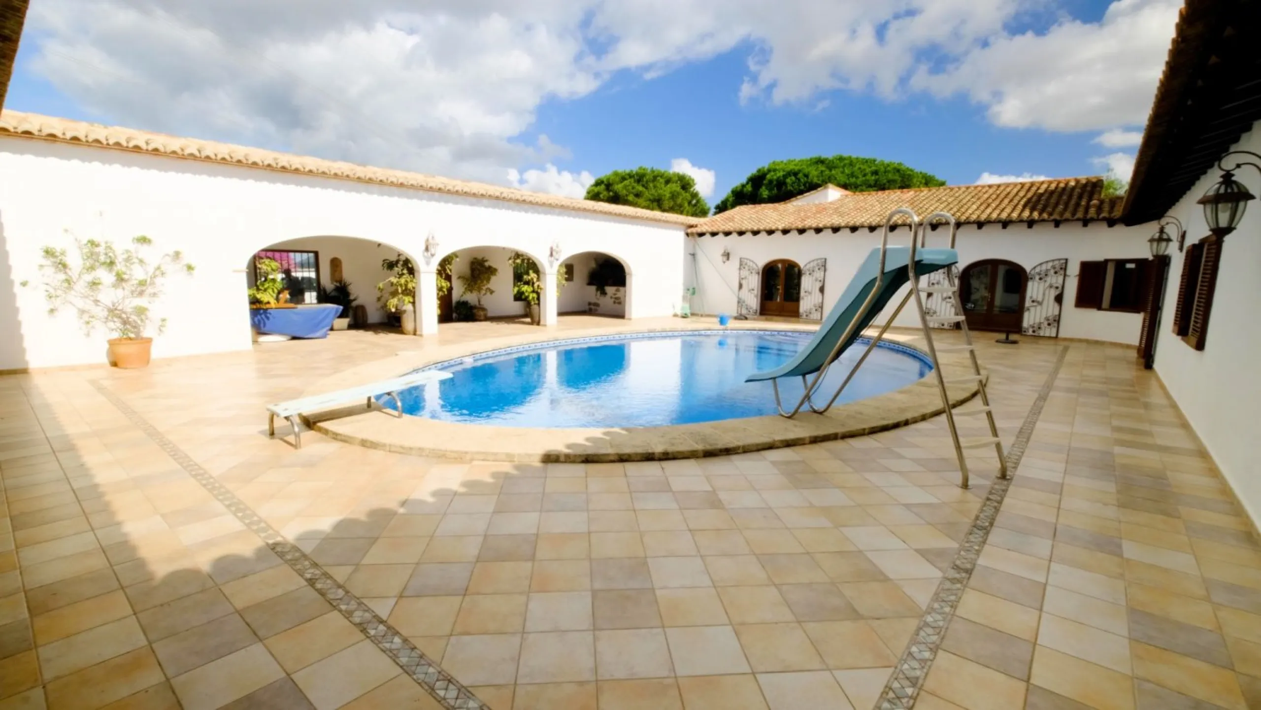 LUXURY HOUSE IN BENISSA