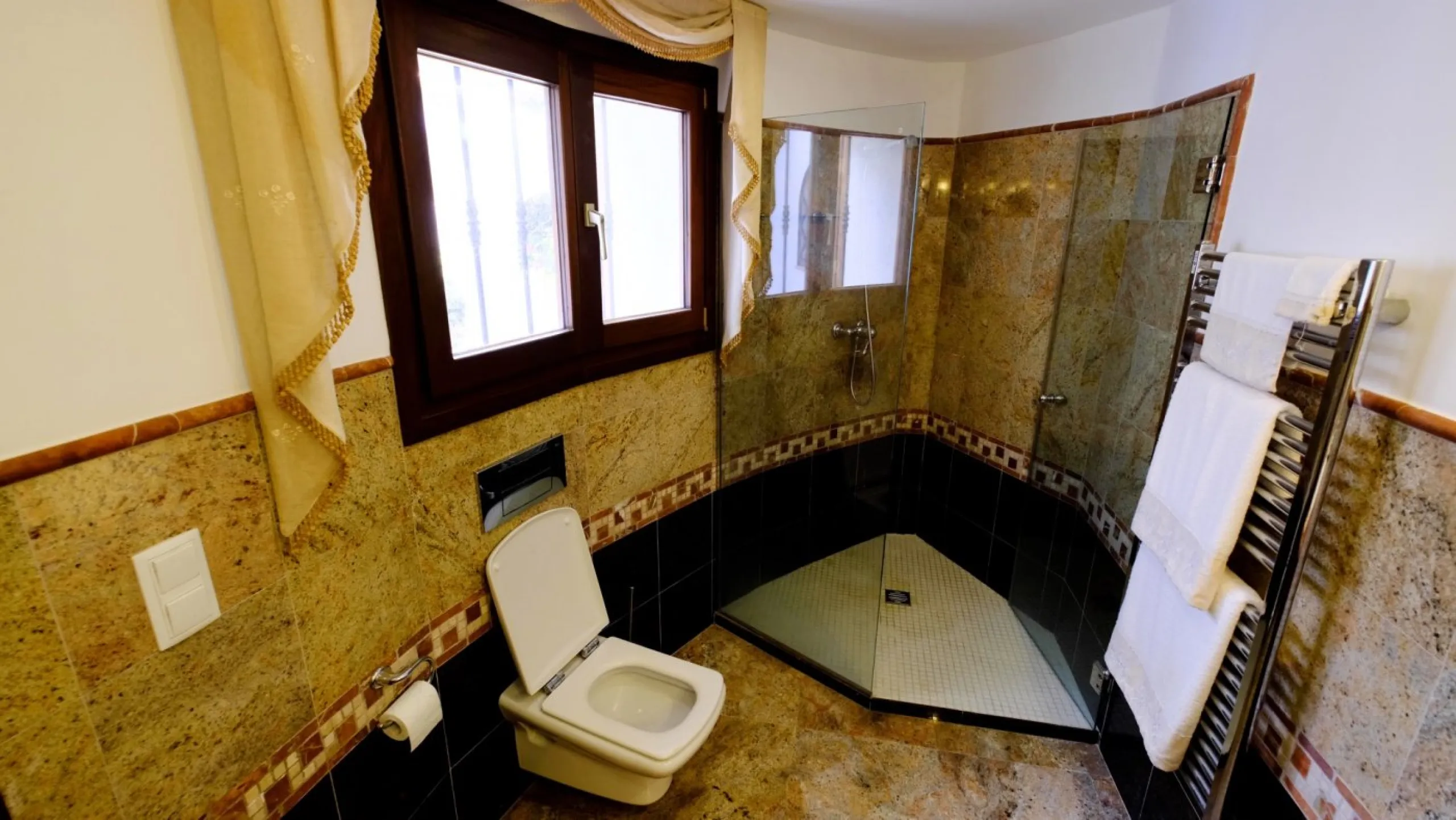LUXURY HOUSE IN BENISSA