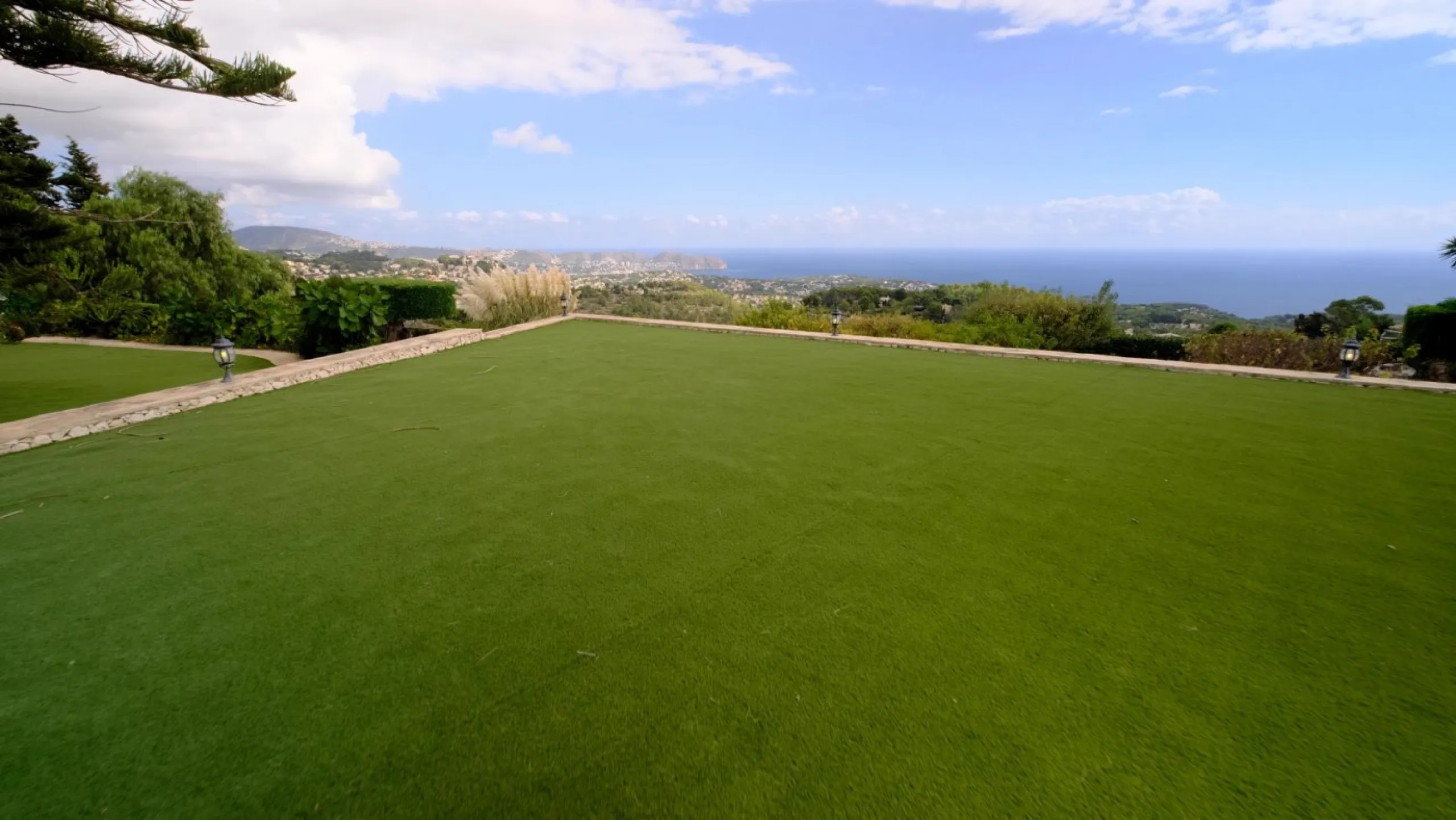 LUXURY HOUSE IN BENISSA