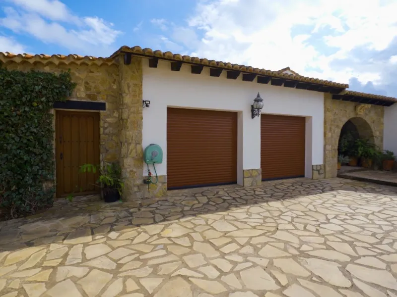 LUXURY HOUSE IN BENISSA