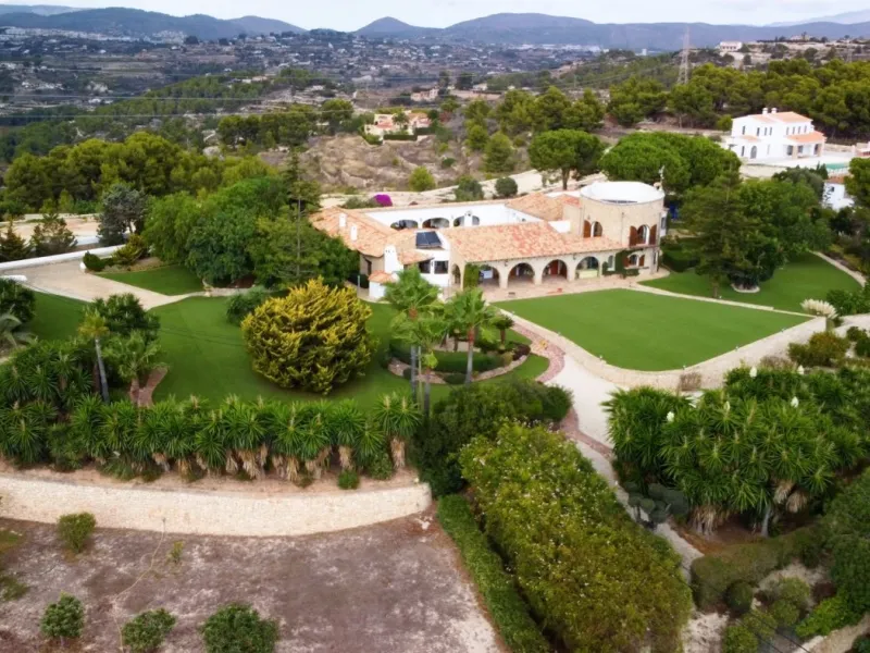 LUXURY HOUSE IN BENISSA