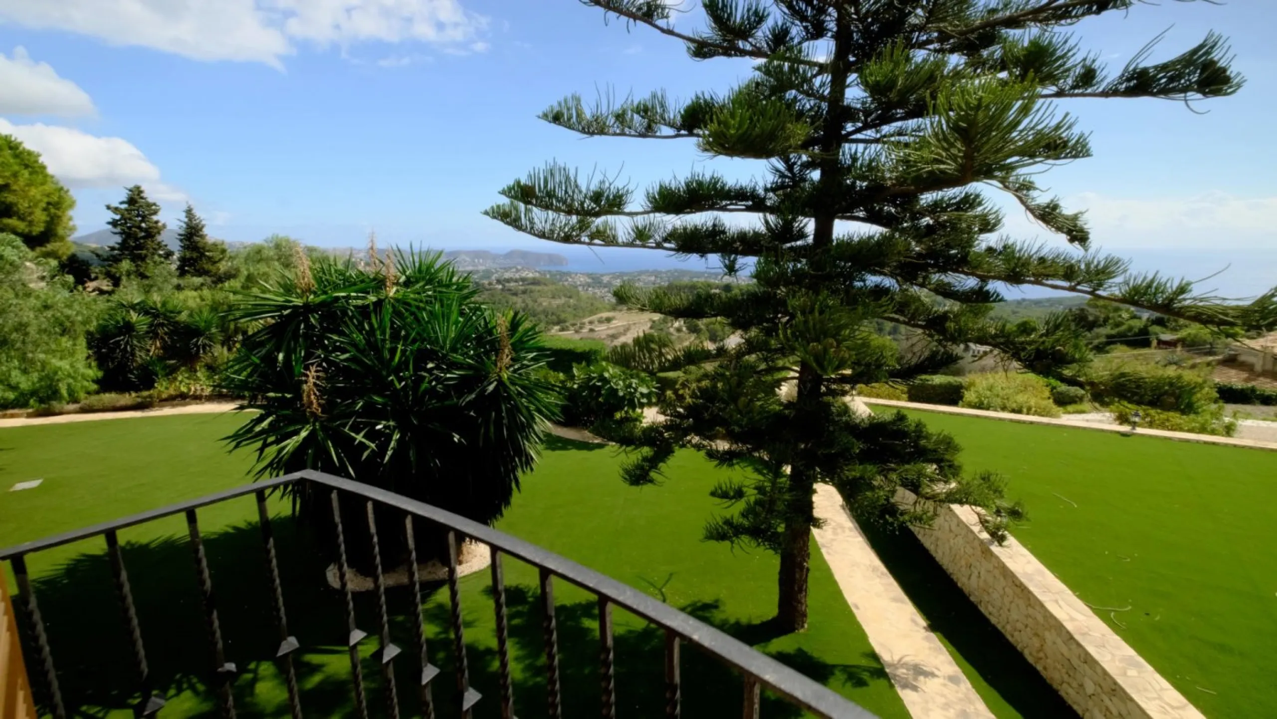 LUXURY HOUSE IN BENISSA