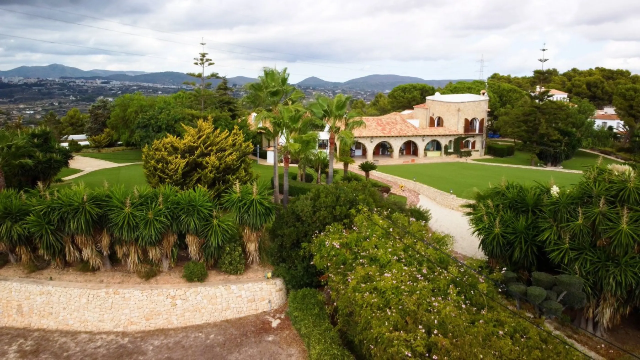 LUXURY HOUSE IN BENISSA