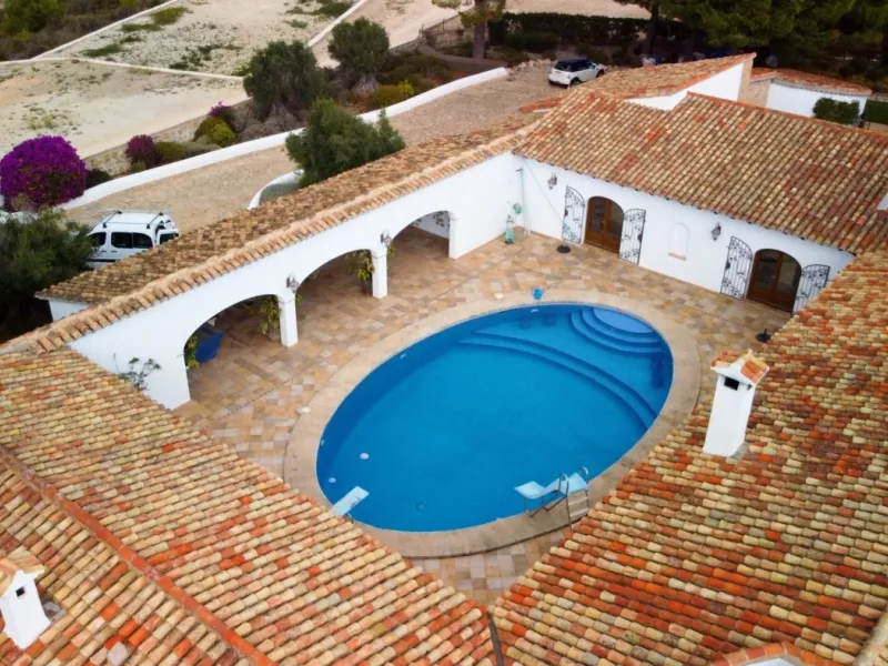LUXURY HOUSE IN BENISSA