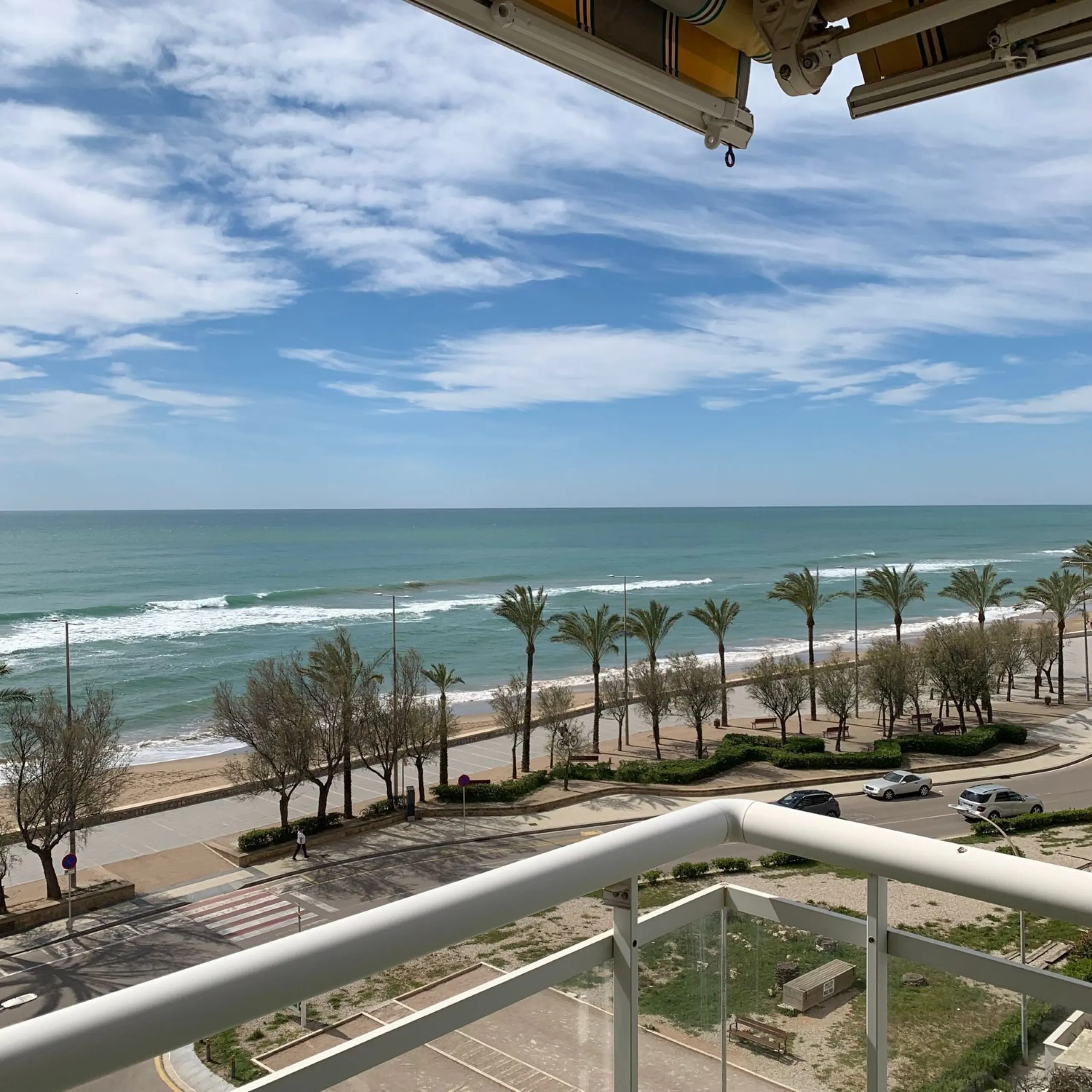 Apartamento luminoso con vistas al mar en El Mas Mel, Calafell