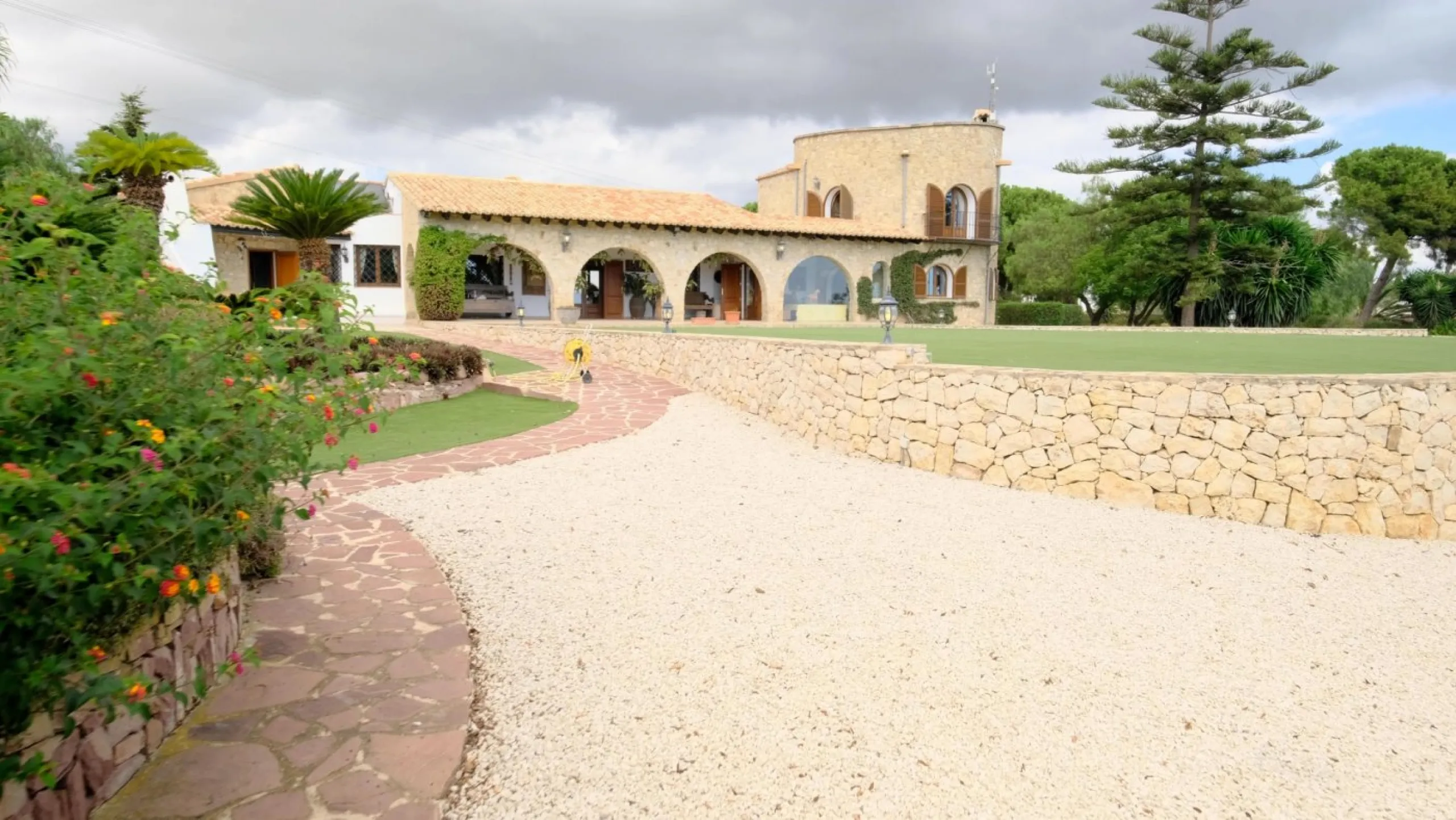 LUXURY HOUSE IN BENISSA