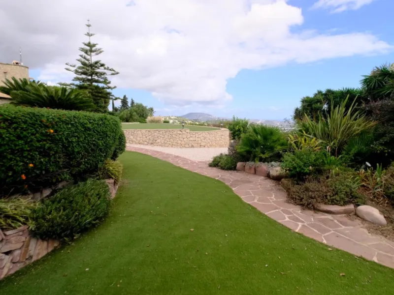 LUXURY HOUSE IN BENISSA